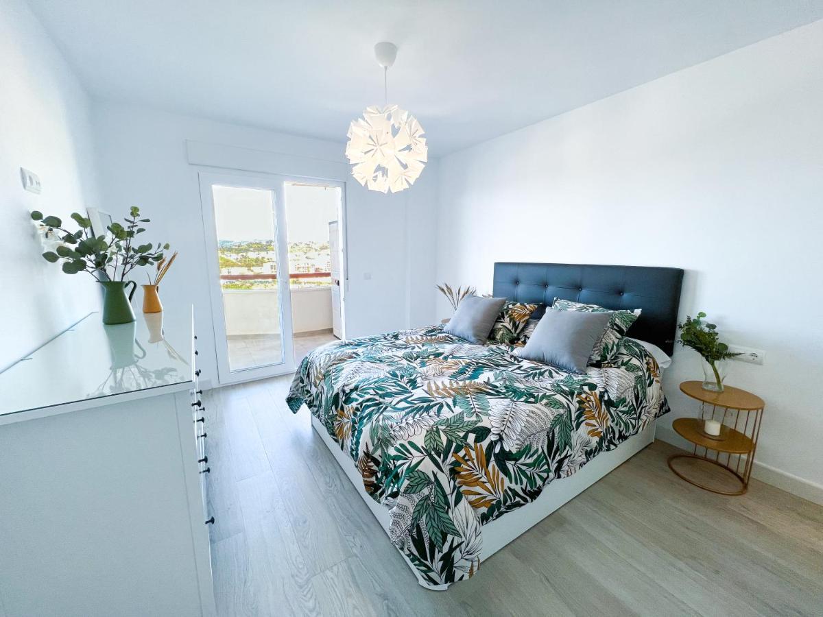 Apartamento A 900 M De La Playa Y Con Vistas Al Mar En Fuengirola Exteriör bild