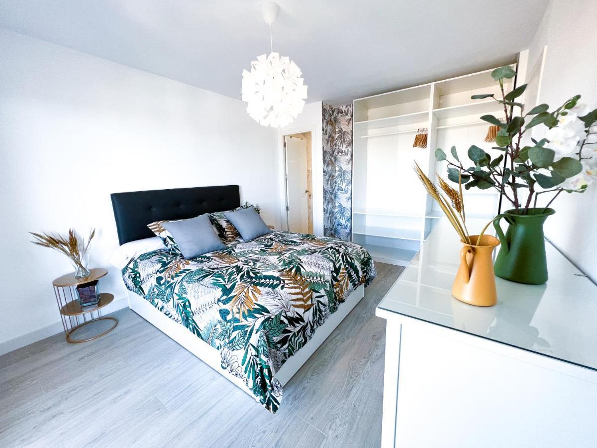 Apartamento A 900 M De La Playa Y Con Vistas Al Mar En Fuengirola Exteriör bild