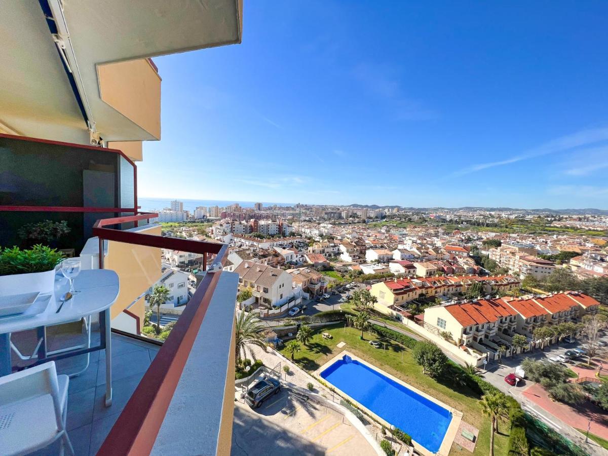 Apartamento A 900 M De La Playa Y Con Vistas Al Mar En Fuengirola Exteriör bild