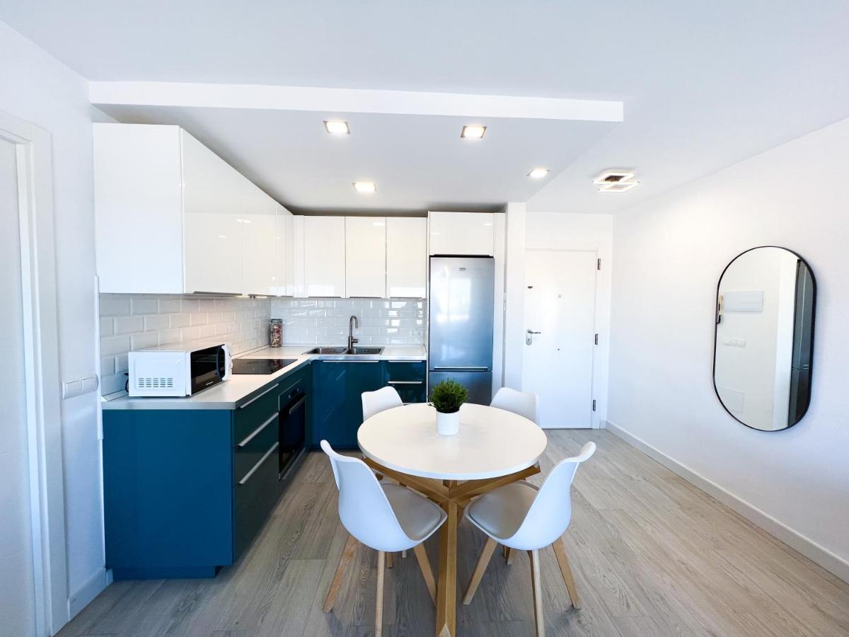 Apartamento A 900 M De La Playa Y Con Vistas Al Mar En Fuengirola Exteriör bild