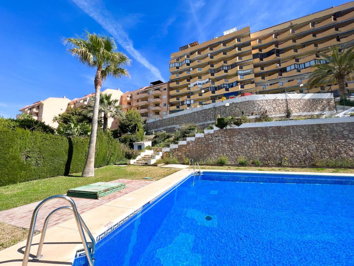 Apartamento A 900 M De La Playa Y Con Vistas Al Mar En Fuengirola Exteriör bild