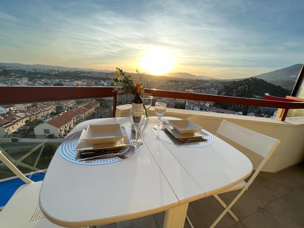 Apartamento A 900 M De La Playa Y Con Vistas Al Mar En Fuengirola Exteriör bild