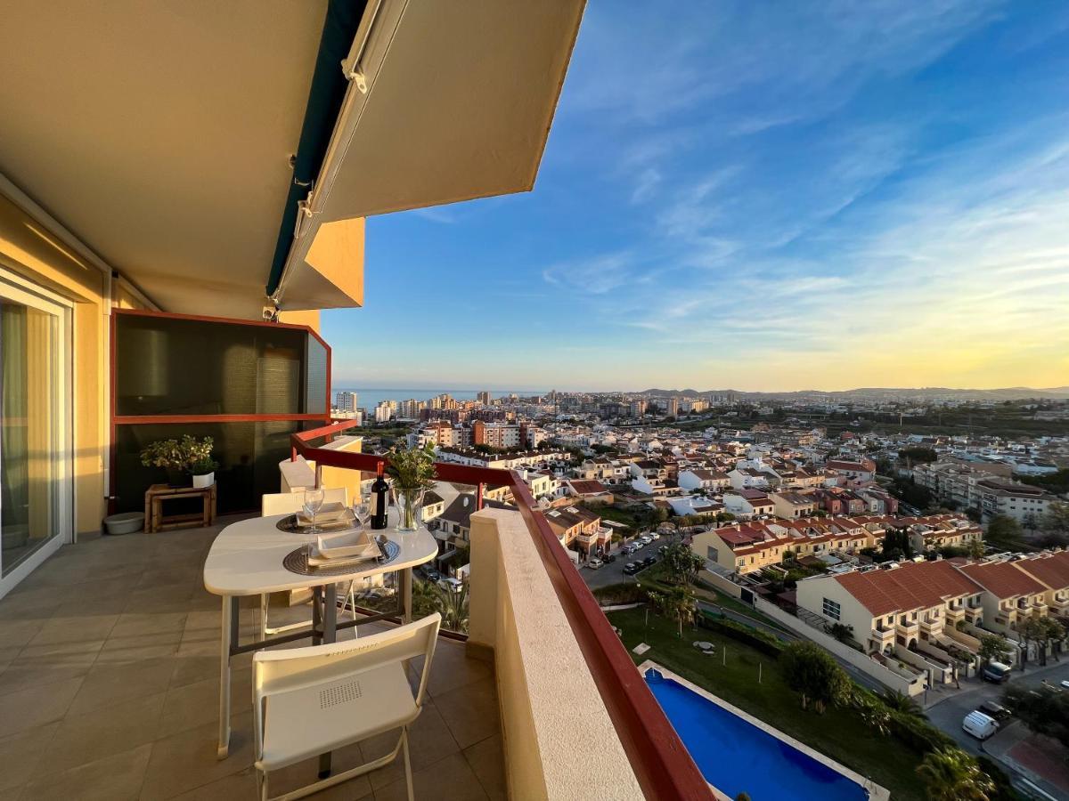 Apartamento A 900 M De La Playa Y Con Vistas Al Mar En Fuengirola Exteriör bild