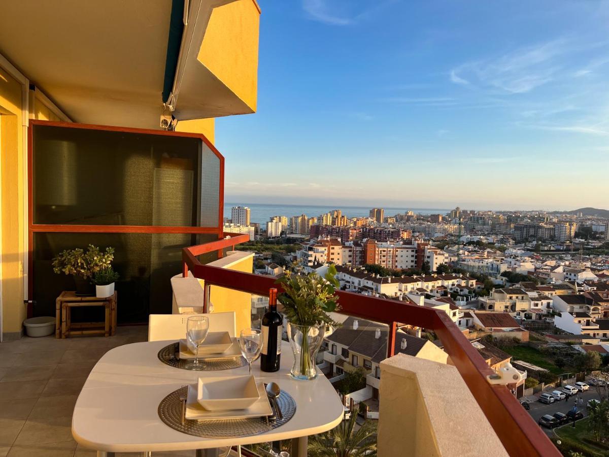 Apartamento A 900 M De La Playa Y Con Vistas Al Mar En Fuengirola Exteriör bild